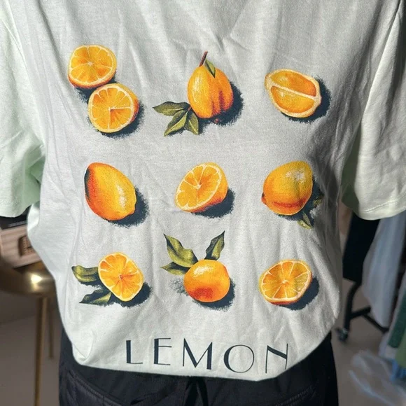 Lemons T shirt - Picture 2 of 4